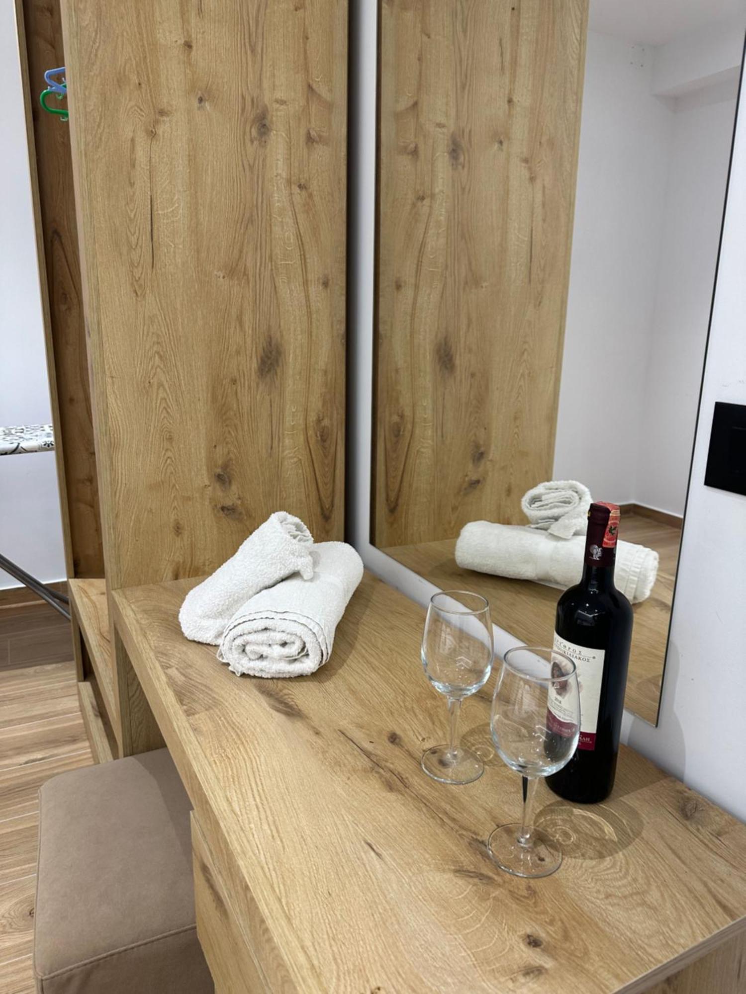 Suites Kozi Sarandë Esterno foto