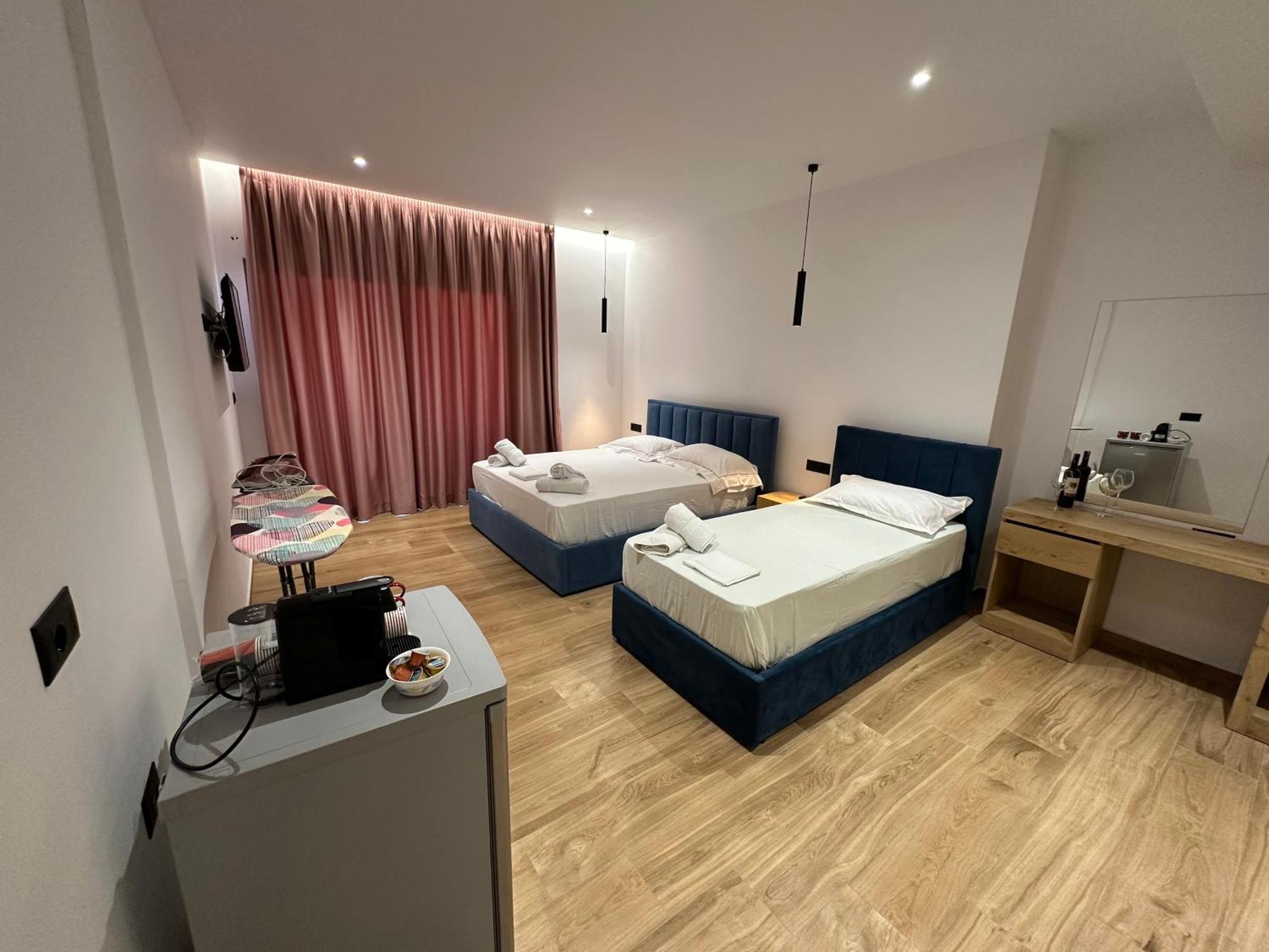 Suites Kozi Sarandë Esterno foto